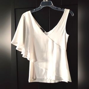 BEBE V-Top in XS/TP, bright-white, sheer sleeve on right side